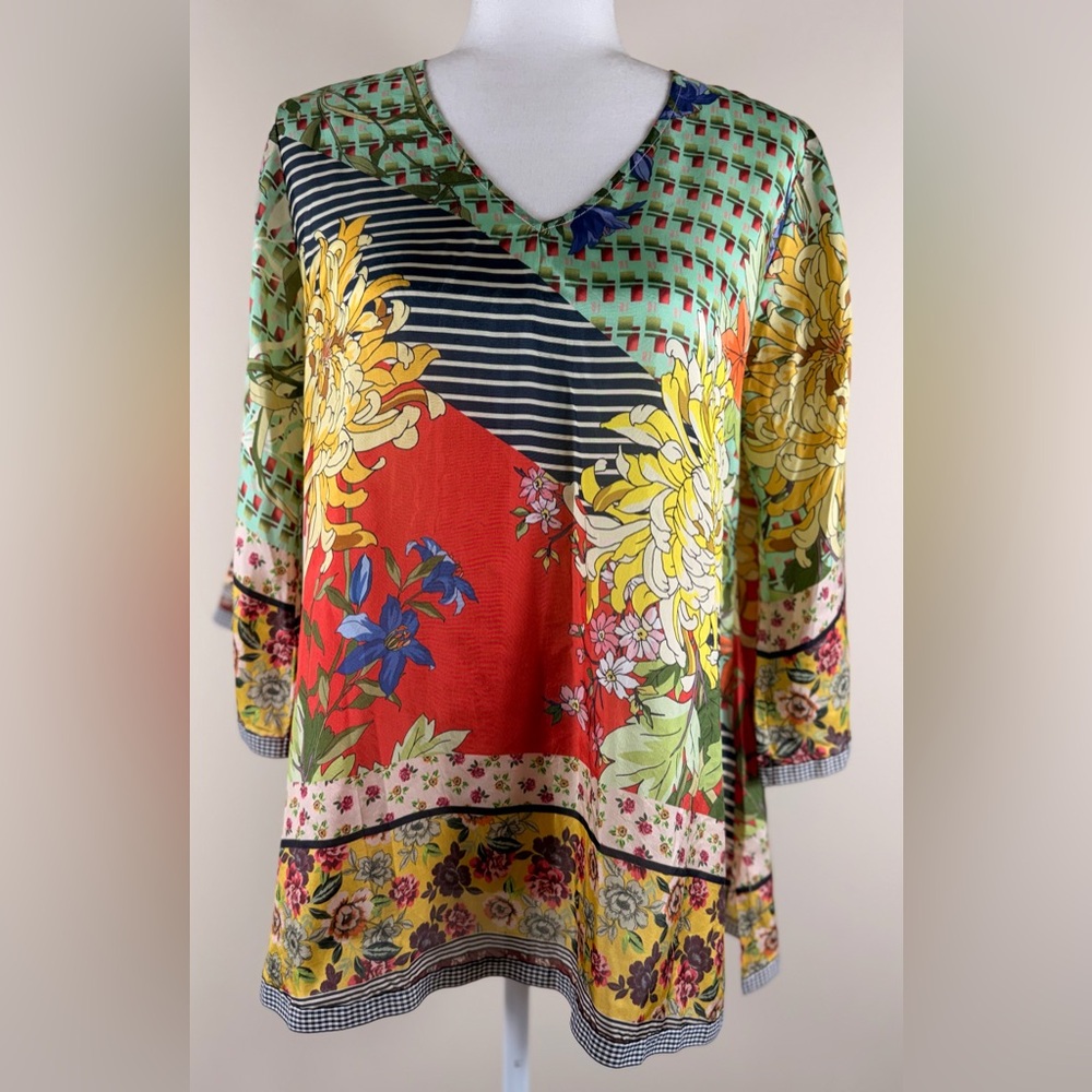 Johnny Was Multicolor Floral V-Neck Silk Tunic, Size Small, NWOT - Picture 11 of 13